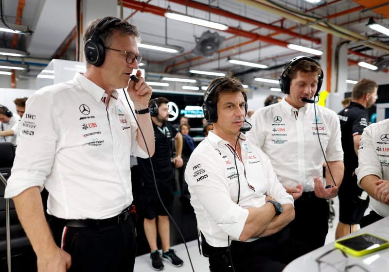 Mercedes bosses gather in garage during 2022 season