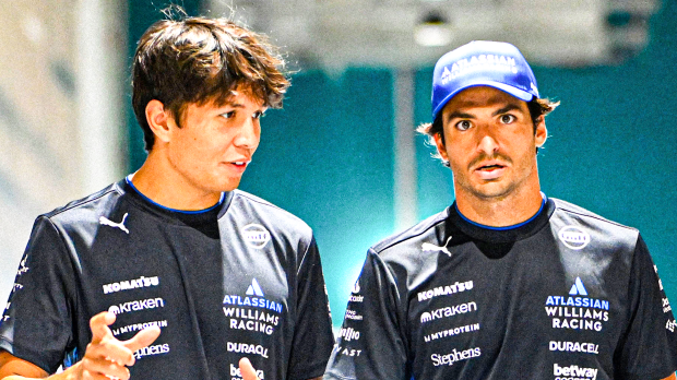 Sainz, Albon, socials